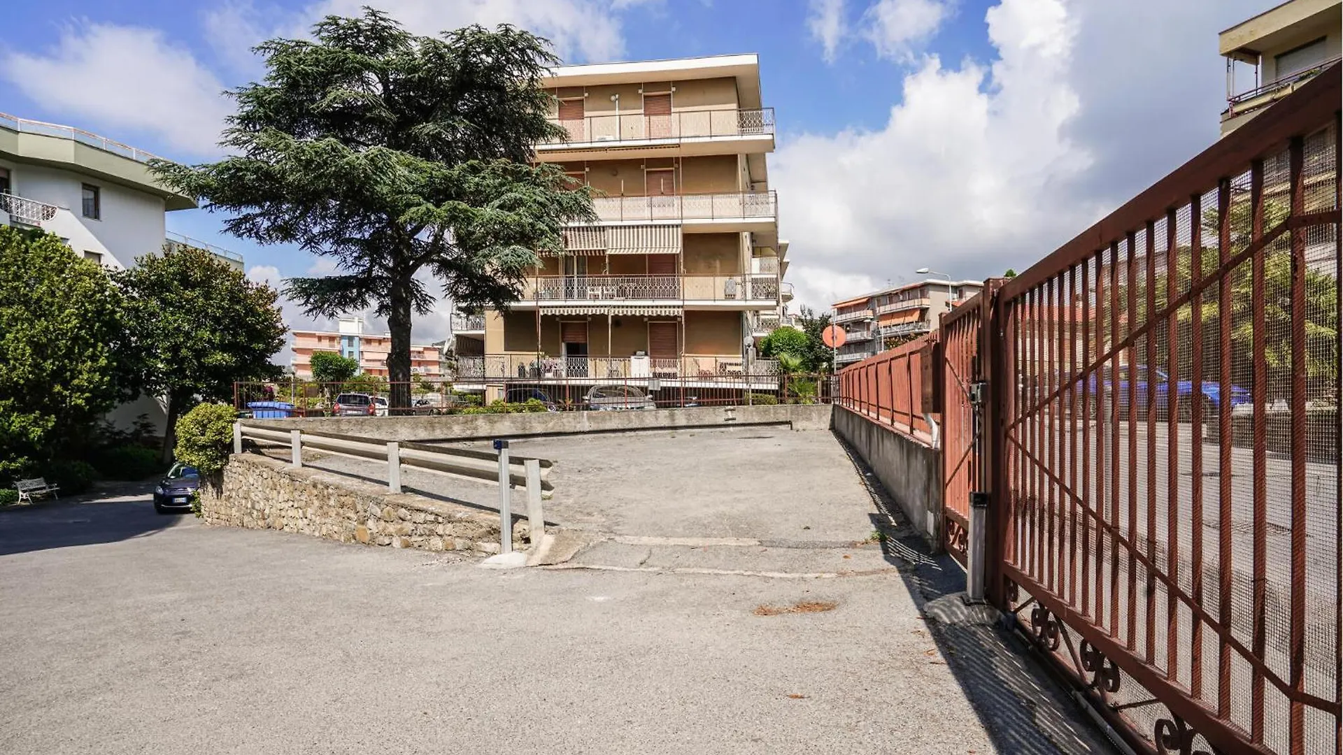 Stunning Apartment In Santo Stefano Al Mare 0*,